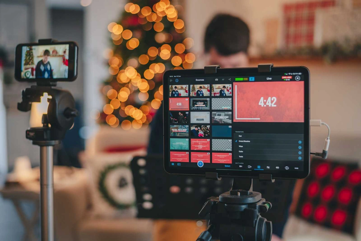 What is Live Shopping: A Comprehensive Guide For Your Business Success